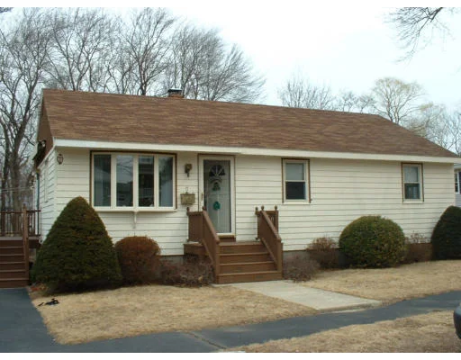 Unit for sale at 11 Hayes Ave, Beverly, MA 01915