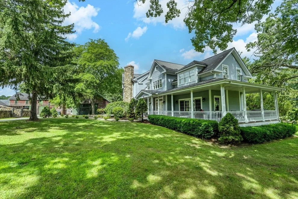Unit for sale at 11 Marbleridge Rd, North Andover, MA 01845