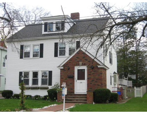 Unit for sale at 229 Woodside Ave, Winthrop, MA 02152