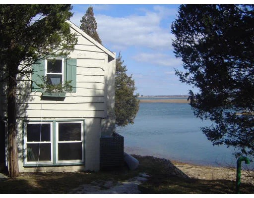 Unit for sale at 45 Lufkin Point Rd, Essex, MA 01929