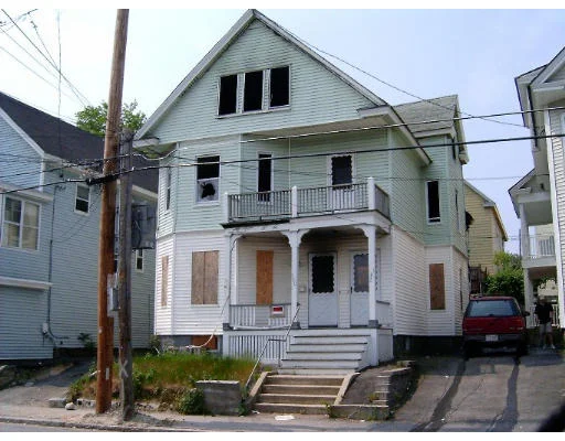 Unit for sale at 180 University Avenue, Lowell, MA 01854