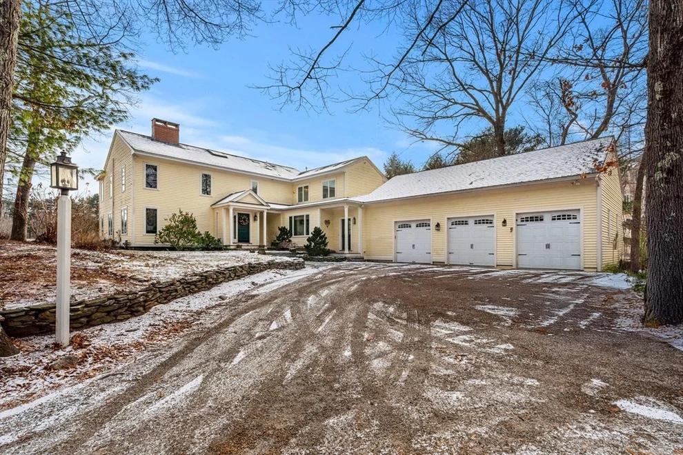 Unit for sale at 47 William Fairfield Dr, Wenham, MA 01984