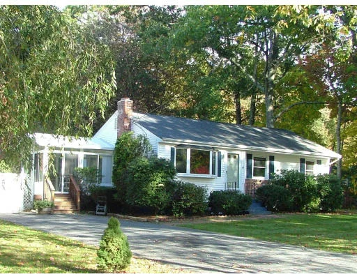 Unit for sale at 589 Maple Street, Franklin, MA 02038