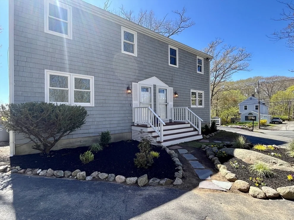 Unit for sale at 176 Main St, Rockport, MA 01966