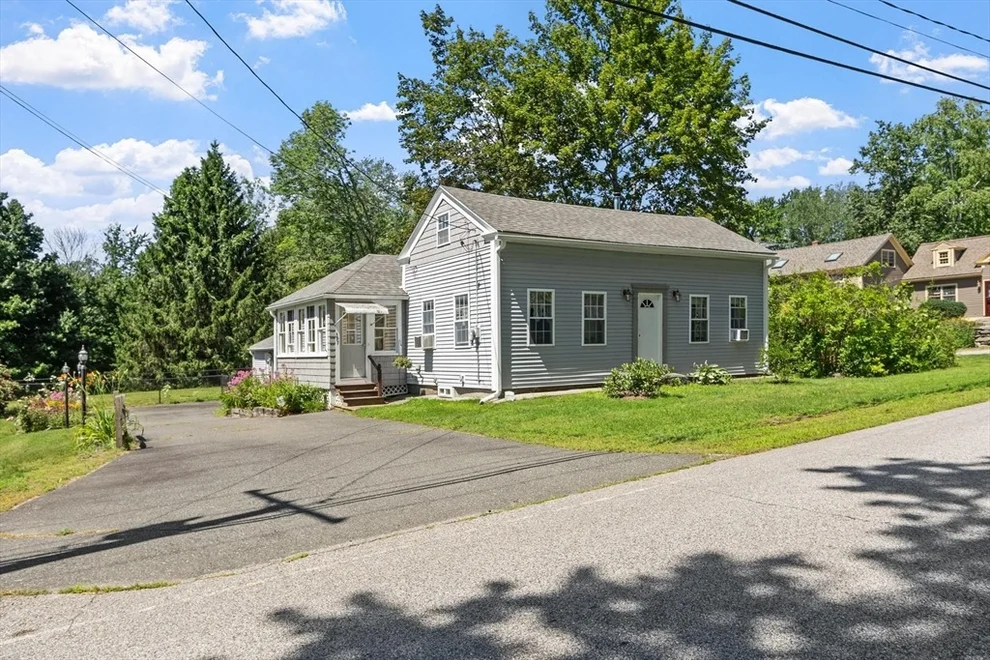 Unit for sale at 397 Pleasant St, Barre, MA 01005