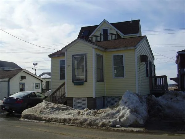 Unit for sale at 17 Old Town Way, Salisbury, MA 01952