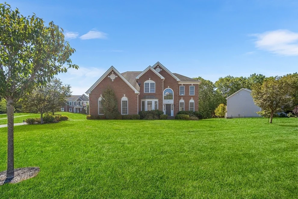 Unit for sale at 199 Mohawk Path, Holliston, MA 01746