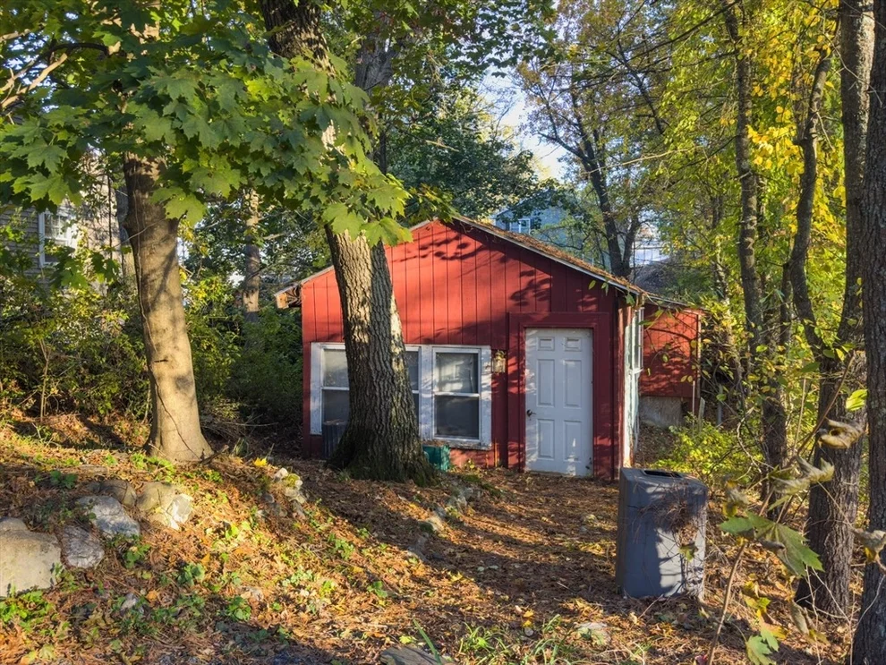 Unit for sale at 12 Parkview Ter, North Reading, MA 01864