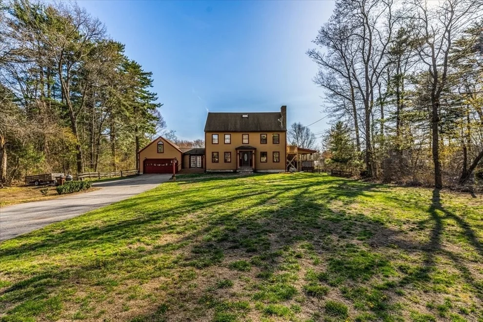 Unit for sale at 16 Robert Road, Salisbury, MA 01952