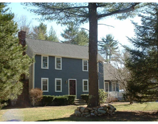 Unit for sale at 5 Nottingham Dr, Kingston, MA 02364