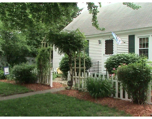 Unit for sale at 3 Woodland Terrace, Salem, NH 03079