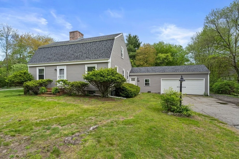 Unit for sale at 400 Salem Street, Rockland, MA 02370