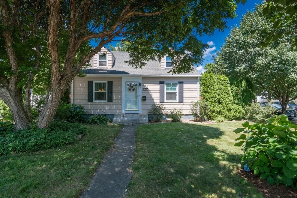 Unit for sale at 222 Plumtree Rd, Springfield, MA 01118