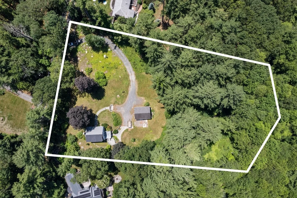 Unit for sale at 725 Wellesley St, Weston, MA 02493
