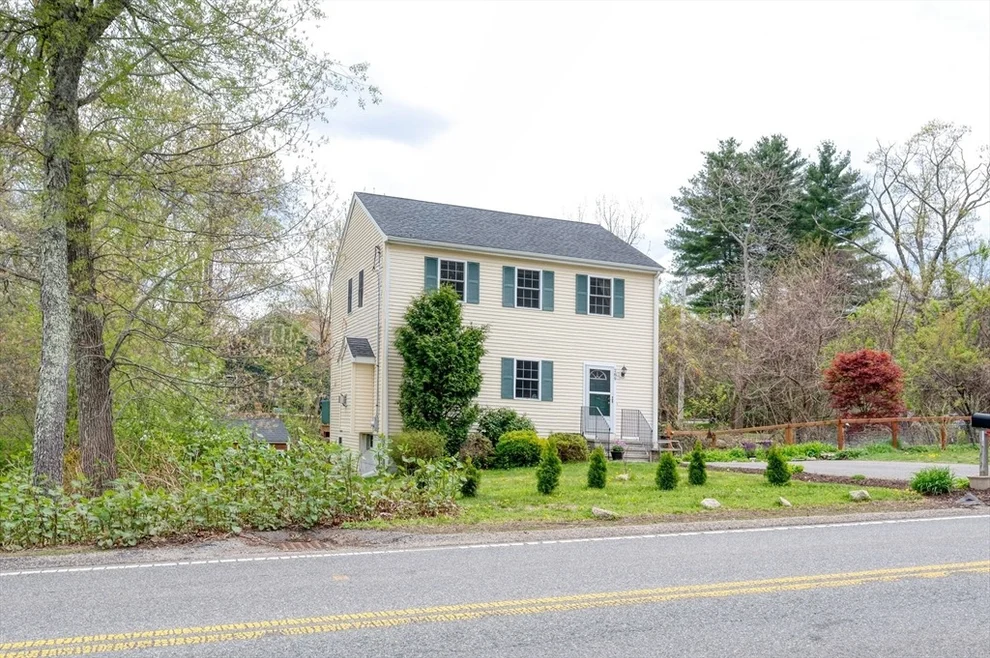 Unit for sale at 289 Weymouth St, Holbrook, MA 02343