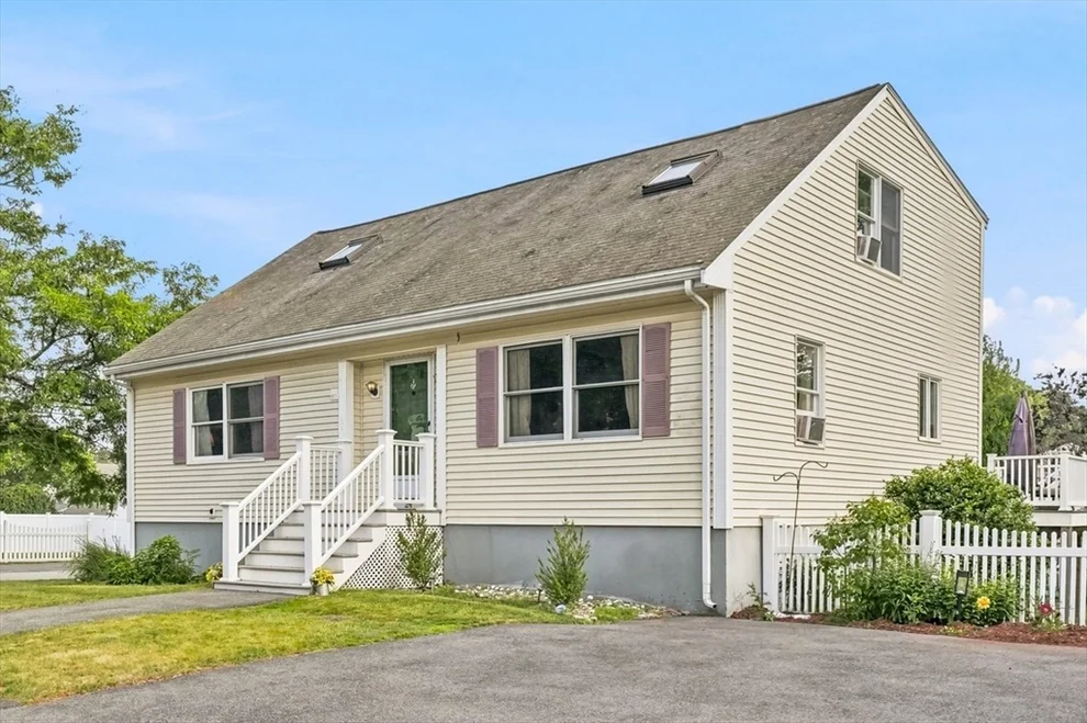Unit for sale at 24 Quail Rd, Peabody, MA 01960