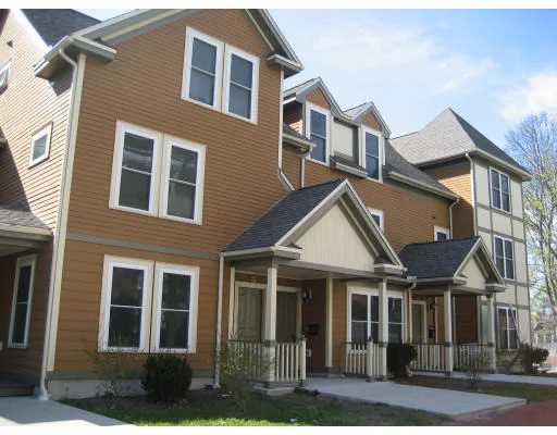 Unit for sale at 2 Quincy St, Worcester, MA 01609