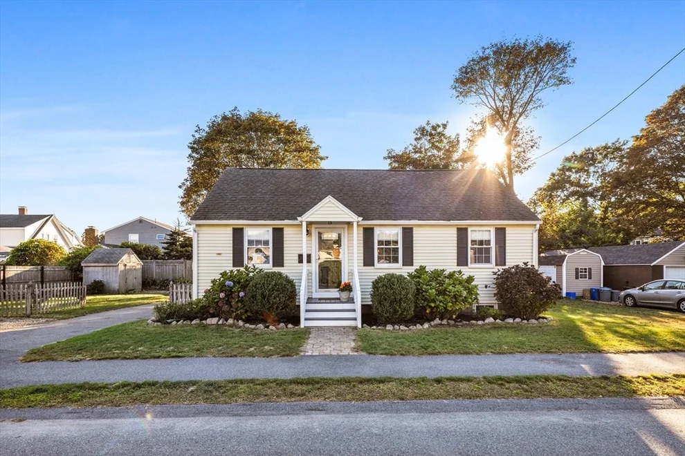 Unit for sale at 13 Parsons Dr, Beverly, MA 01915