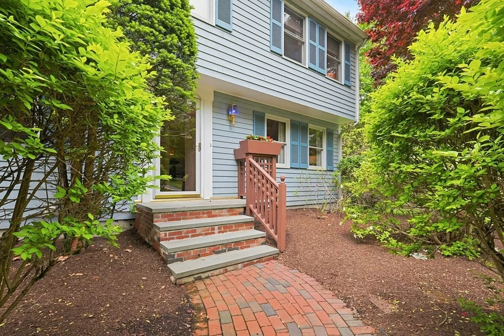 Unit for sale at 619 Massapoag Ave, Sharon, MA 02067