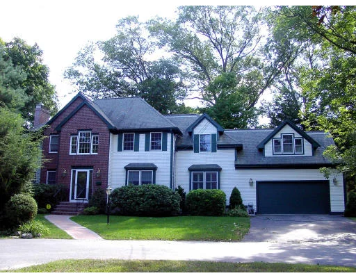Unit for sale at 7 Felsdale Close, Winchester, MA 01890