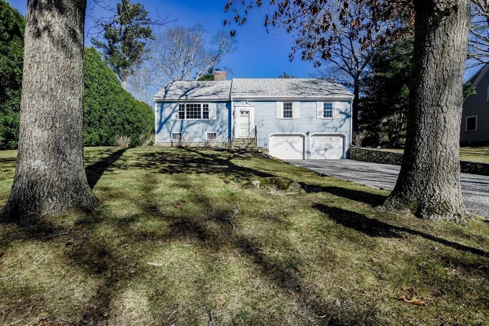 Unit for sale at 15 Zora Rd, Marion, MA 02738