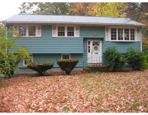 Unit for sale at 2 Wheatland St, Burlington, MA 01803