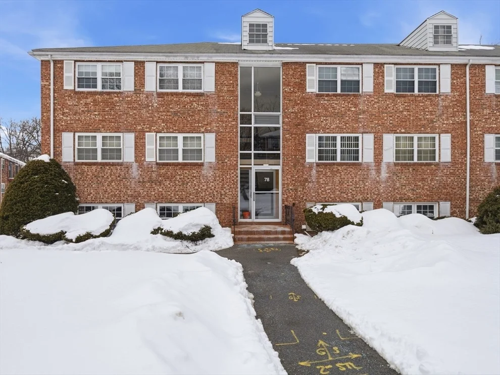 Unit for sale at 78 Edgelawn Ave, North Andover, MA 01845