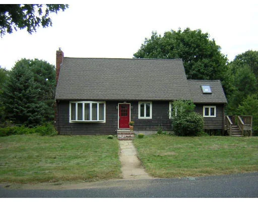 Unit for sale at 270 Prospect St, Franklin, MA 02038