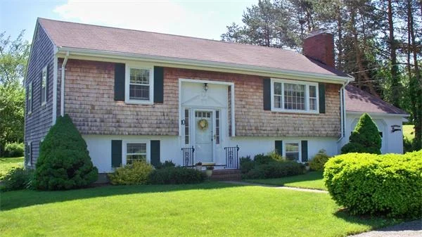 Unit for sale at 10 Olde Town Way, Newbury, MA 01951