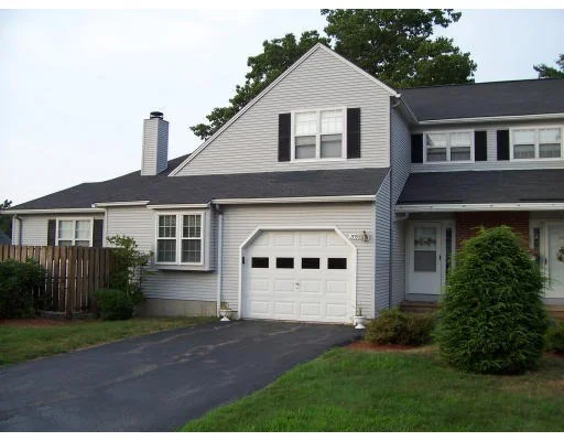 Unit for sale at 209 Chapman Pl, Leominster, MA 01453