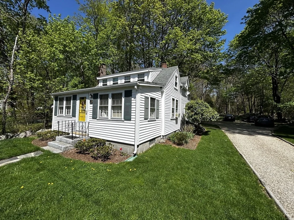 Unit for sale at 35 Grove St, Scituate, MA 02066