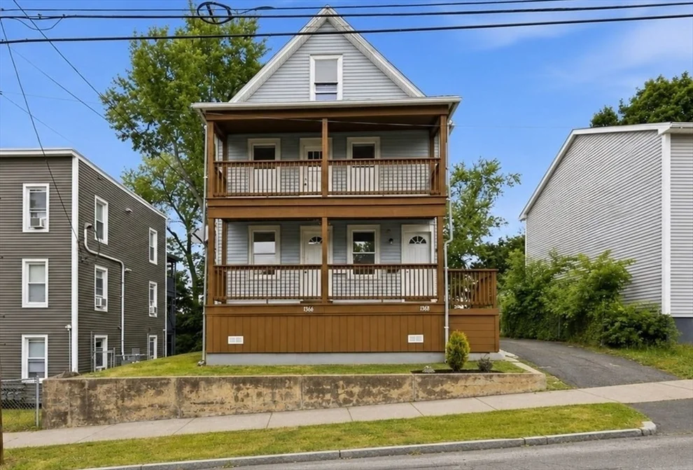 Unit for sale at 1386-1388 Worcester St, Springfield, MA 01151
