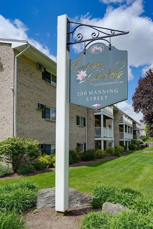 Unit for sale at 200 Manning St, Hudson, MA 01749