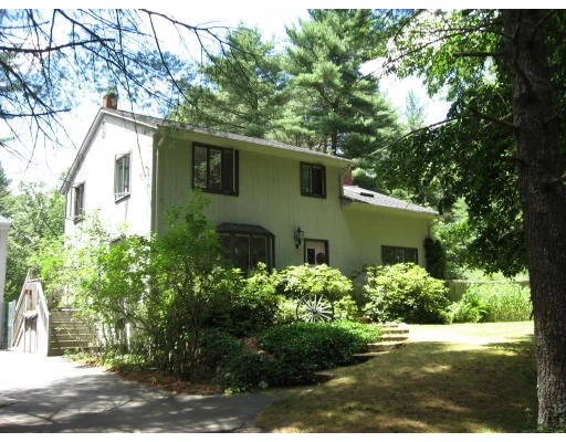 Unit for sale at 9 Bradford Road, Plympton, MA 02367