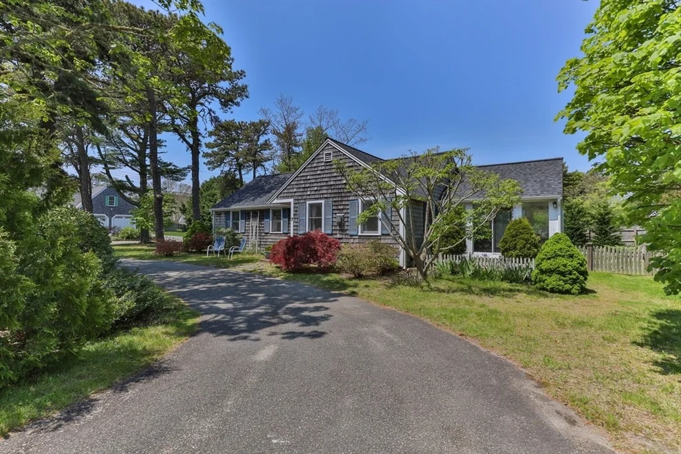 Unit for sale at 7 Aunt Matties Rd, Chatham, MA 02633