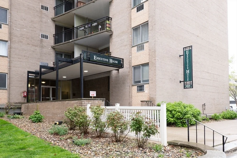 Unit for sale at 1025 Hancock St, Quincy, MA 02169