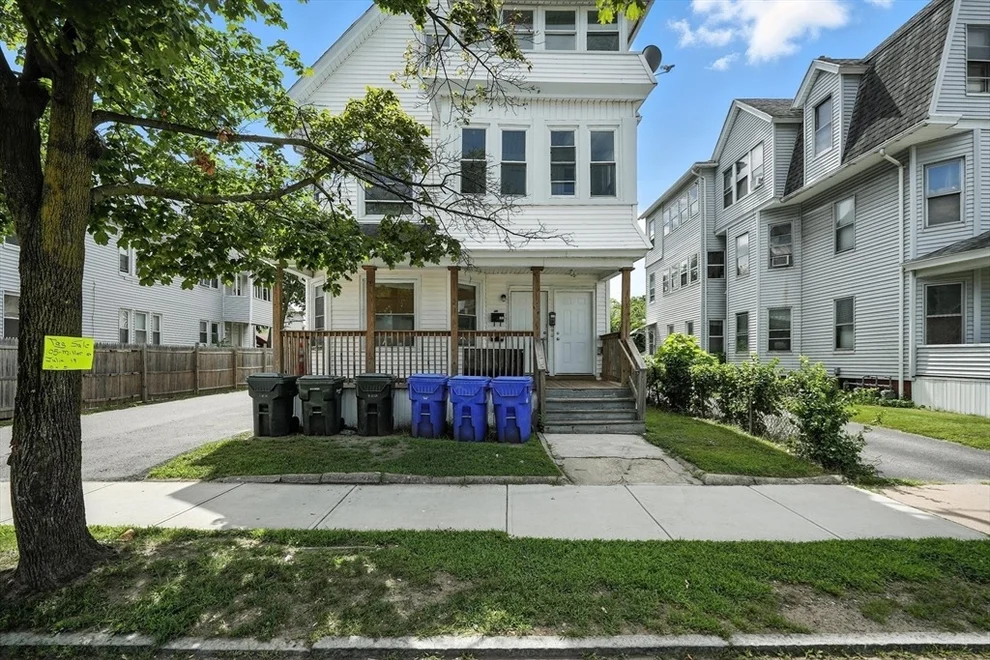 Unit for sale at 731-733 Carew St, Springfield, MA 01104