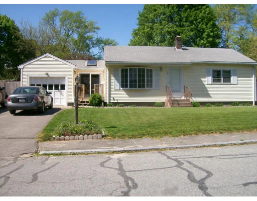 Unit for sale at 82 Ivy St, North Attleboro, MA 02763