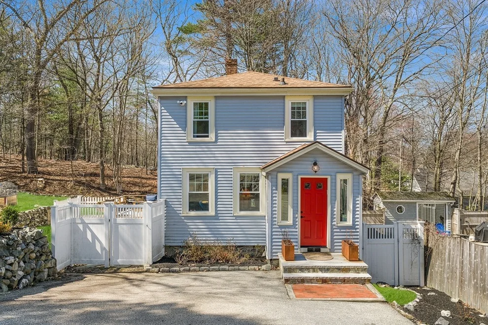 Unit for sale at 17 Vale Rd, Wakefield, MA 01880