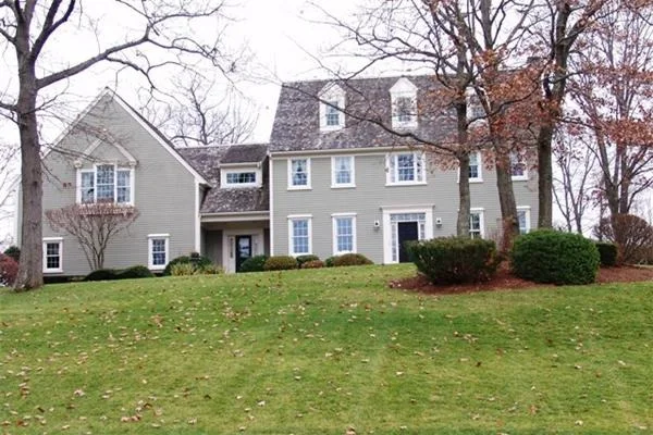 Unit for sale at 9 Isaac Sprague Dr, Hingham, MA 02043