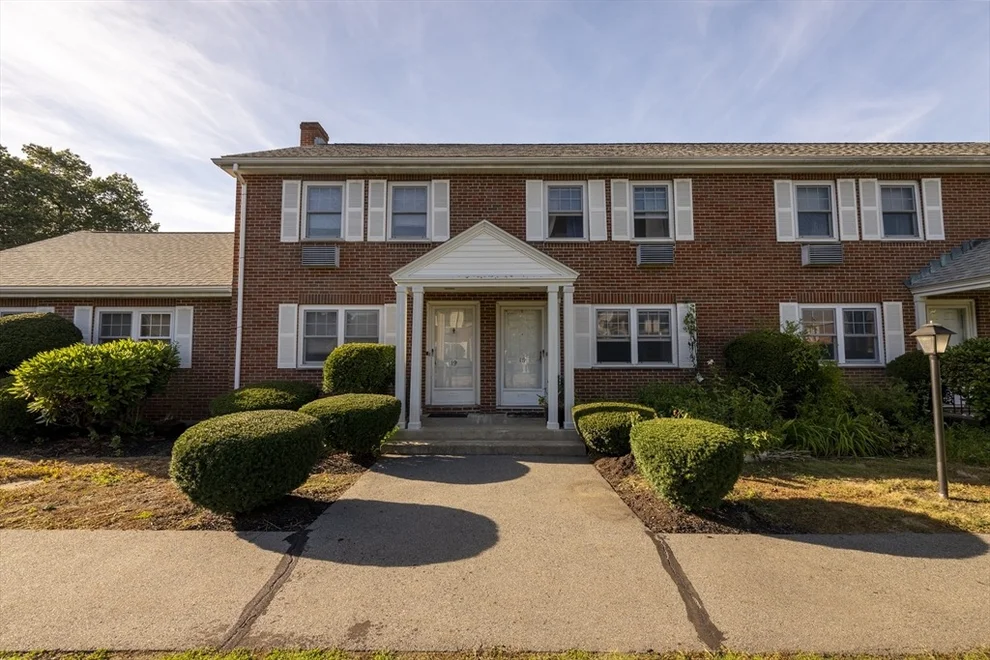 Unit for sale at 18 Emerson Gardens Rd, Lexington, MA 02420