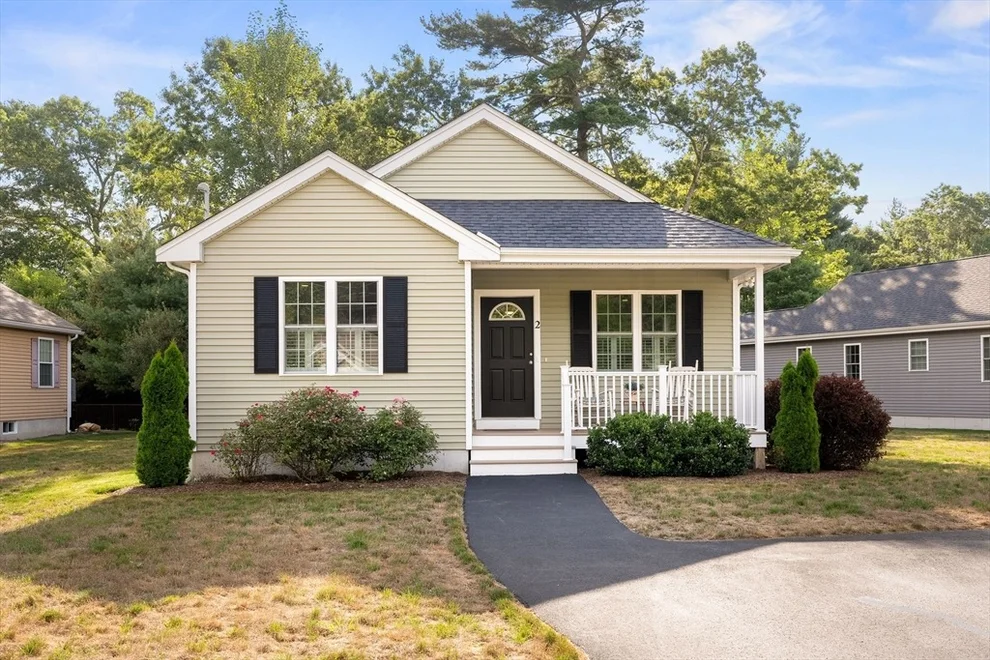 Unit for sale at 2 Magnolia Cir, East Bridgewater, MA 02333