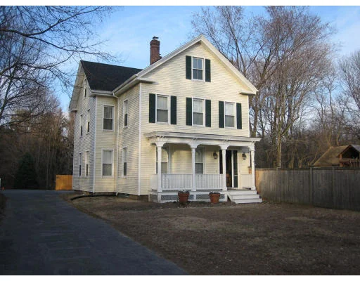 Unit for sale at 96 Cedar St., Wellesley, MA 02481