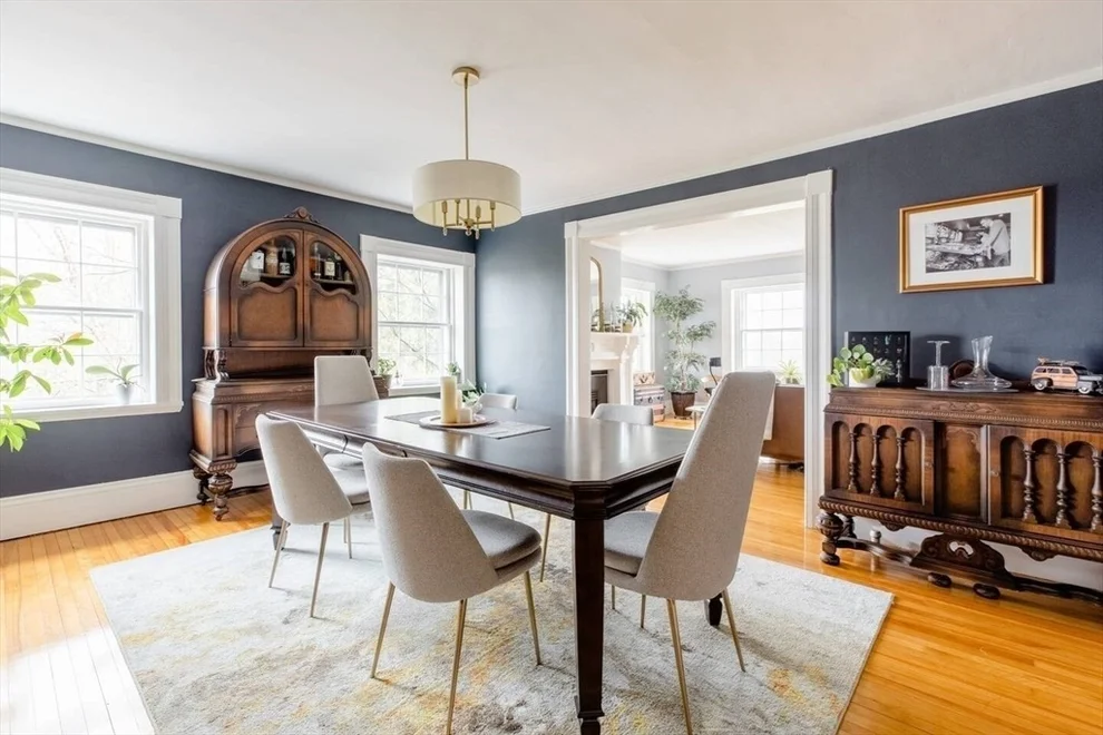 Unit for sale at 35 Washington Sq, Salem, MA 01970