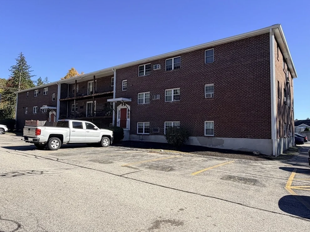 Unit for sale at 271 Boston Post Rd E, Marlborough, MA 01752