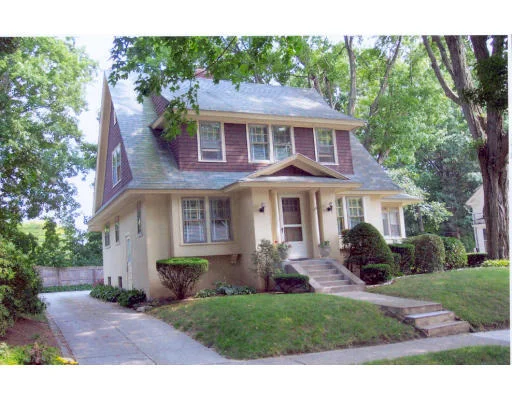 Unit for sale at 113 Morningside Road, Worcester, MA 01602