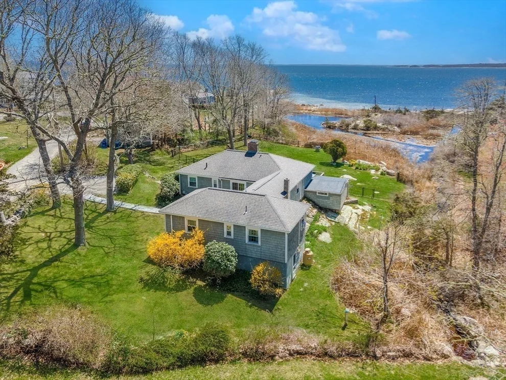 Unit for sale at 3 Woodlawn Ave, Mattapoisett, MA 02739