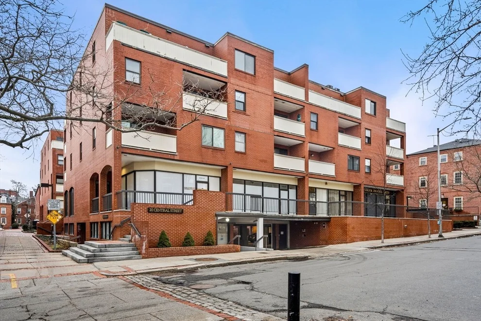 Unit for sale at 20 Central St, Salem, MA 01970