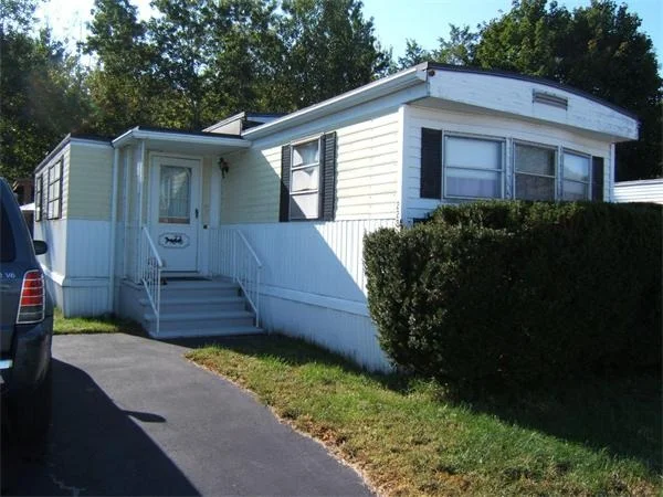 Unit for sale at 223 New Yorker Avenue, Chelmsford, MA 01824