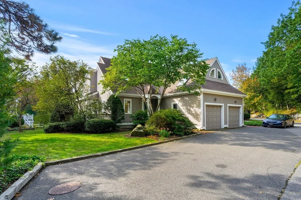 Unit for sale at 9 Tedesco Pond Pl, Marblehead, MA 01945